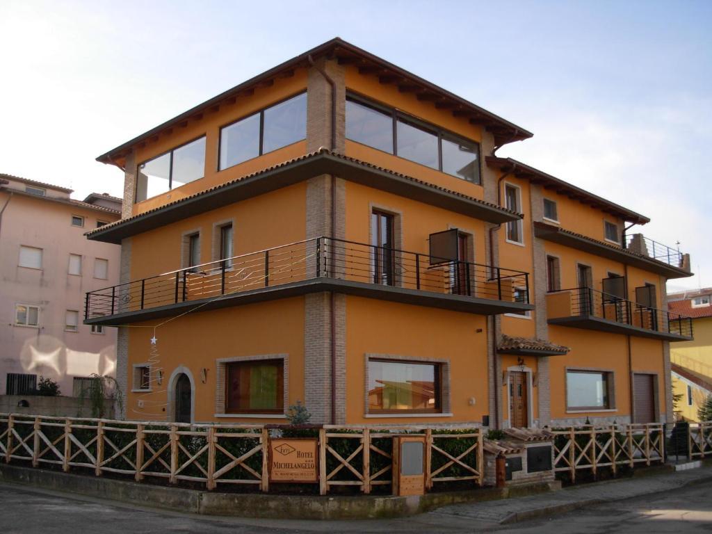 Hotel Michelangelo San Bartolomeo in Galdo Стая снимка