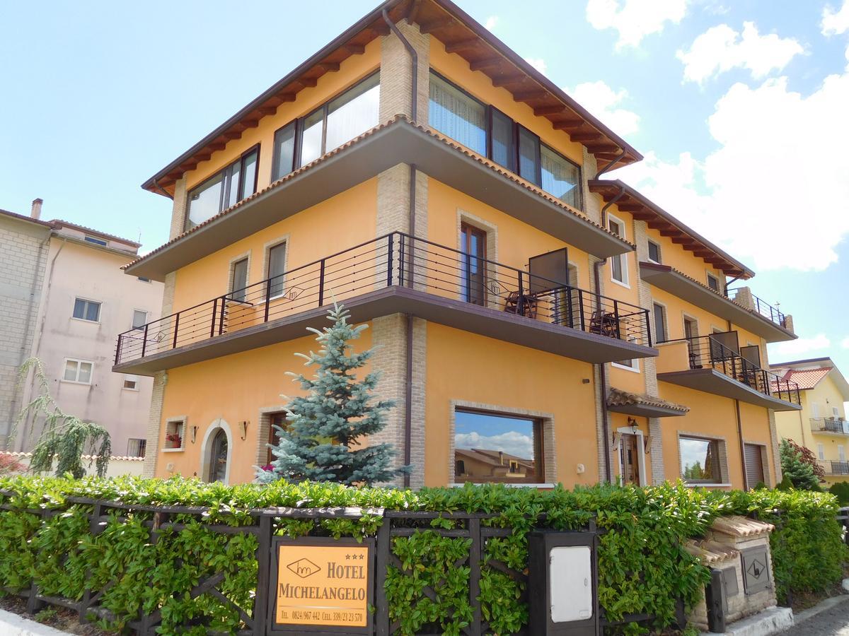 Hotel Michelangelo San Bartolomeo in Galdo Екстериор снимка